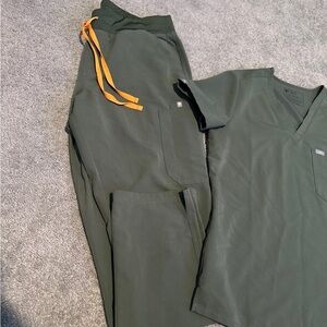 Dark Green Scrub Set with Orange Drawstring